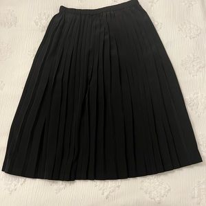 Banana republic pleated skirt